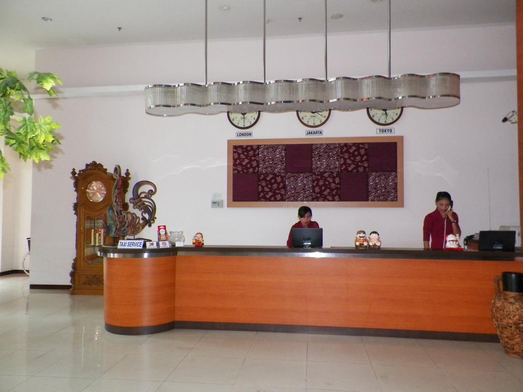 Lampion Hotel Solo Exterior foto